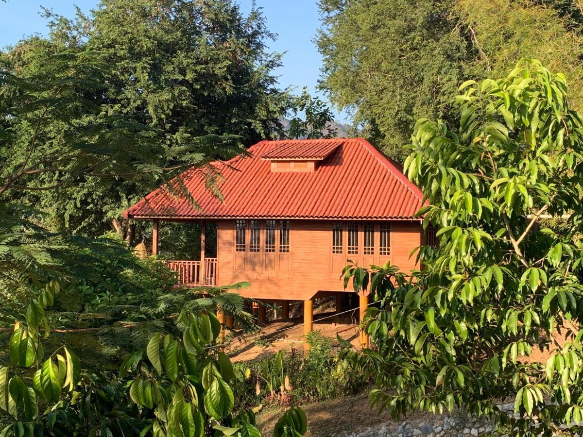 Baanrai Khunya บ้านไร่คุณย่า Ban Huai Maenam Noi Exterior foto