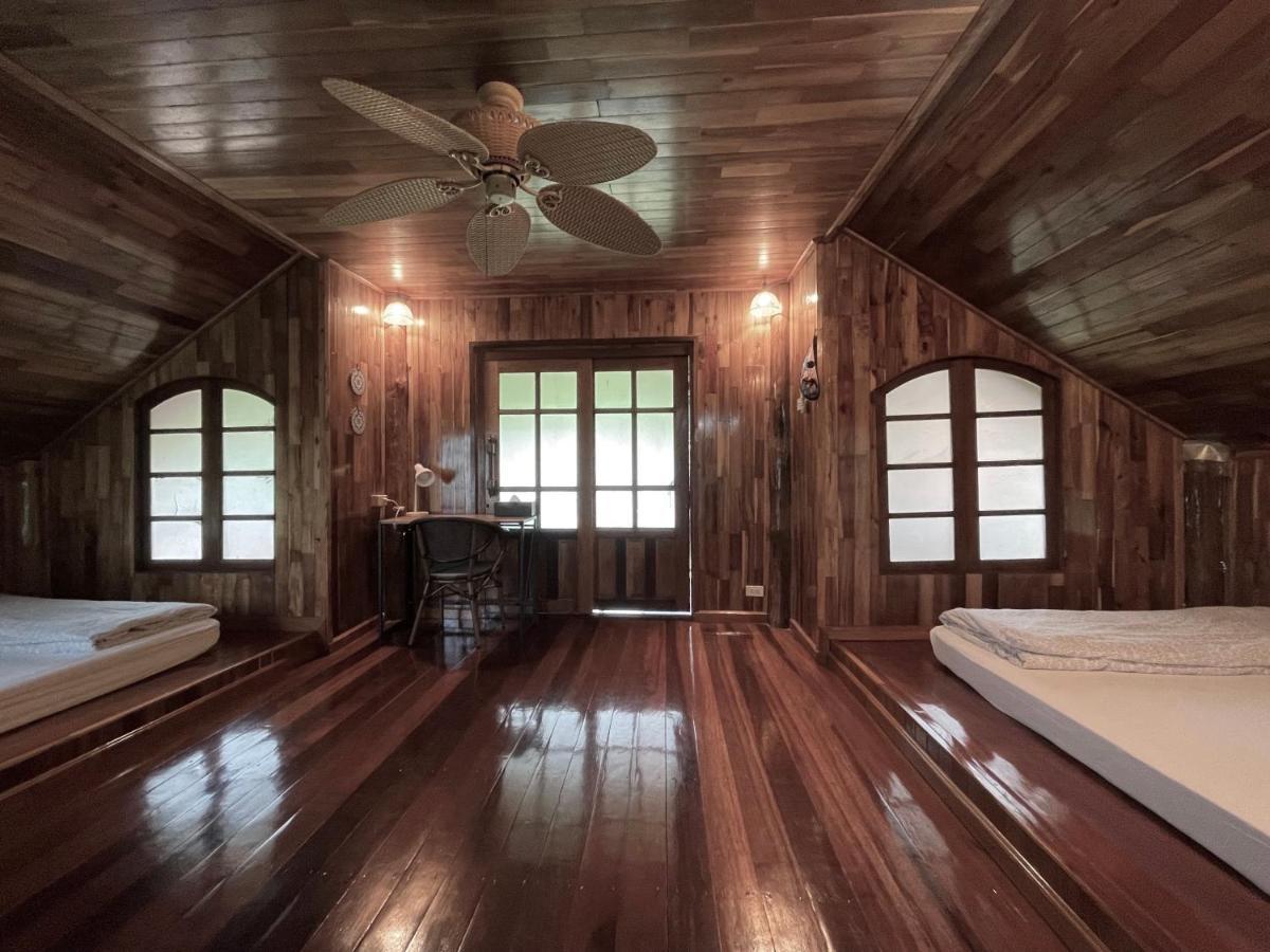 Baanrai Khunya บ้านไร่คุณย่า Ban Huai Maenam Noi Exterior foto
