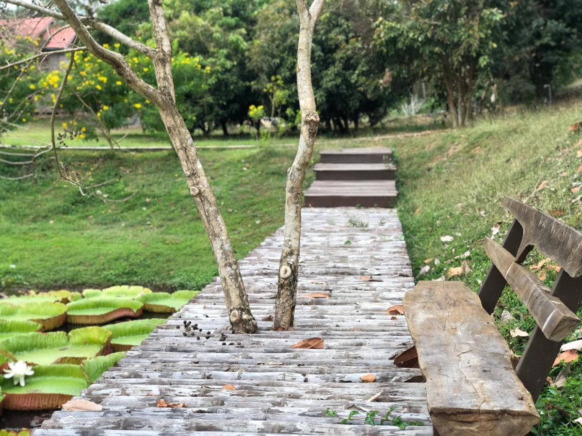 Baanrai Khunya บ้านไร่คุณย่า Ban Huai Maenam Noi Exterior foto