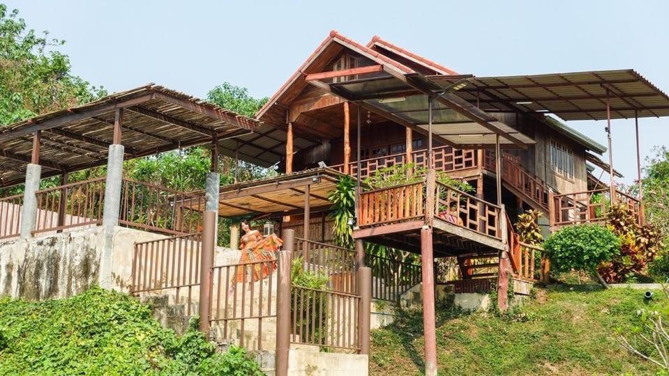 Baanrai Khunya บ้านไร่คุณย่า Ban Huai Maenam Noi Exterior foto